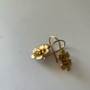 Beautiful golden flower earrings